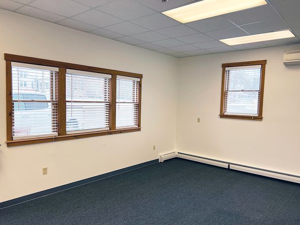 617 Water St, Gardiner, ME 04345
